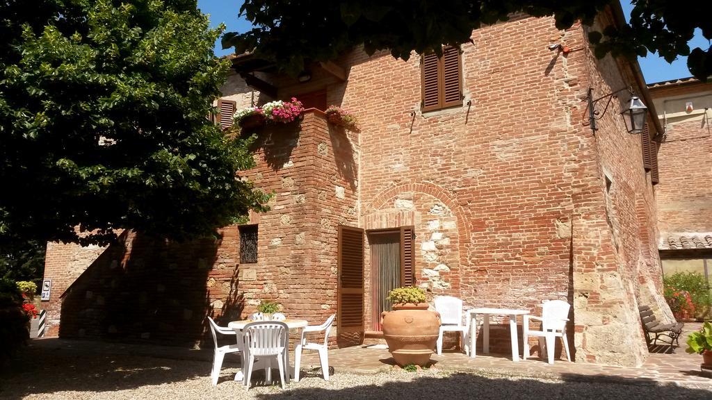 B&B Le Logge Di Sopra Asciano Exterior photo