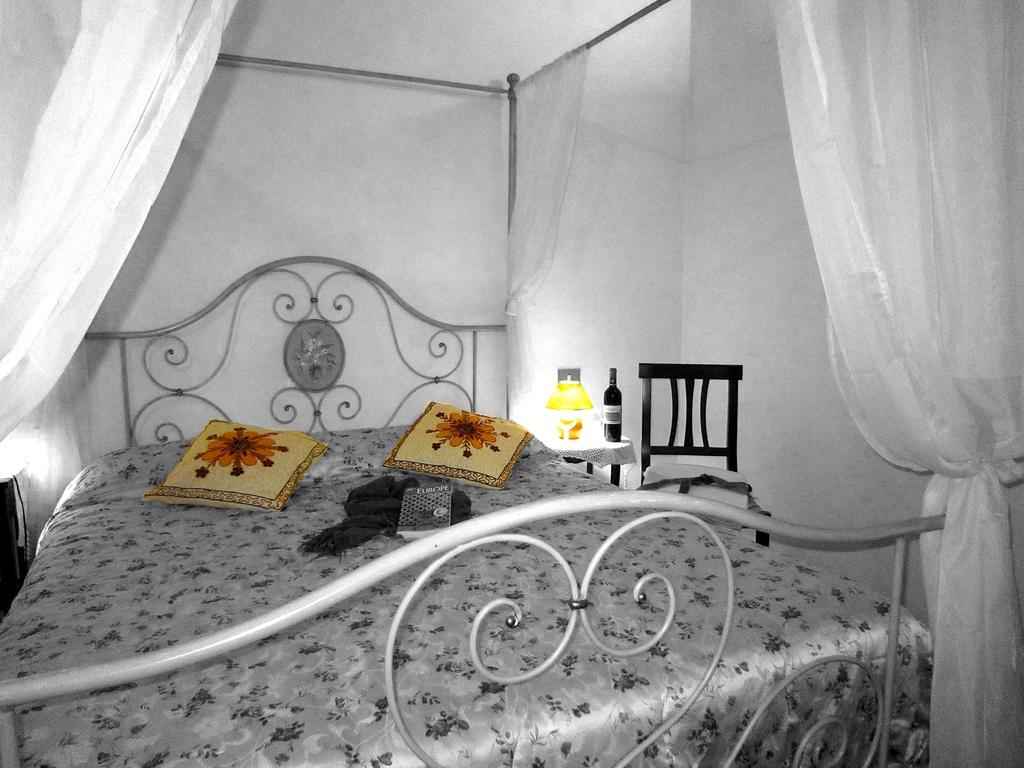 B&B Le Logge Di Sopra Asciano Exterior photo